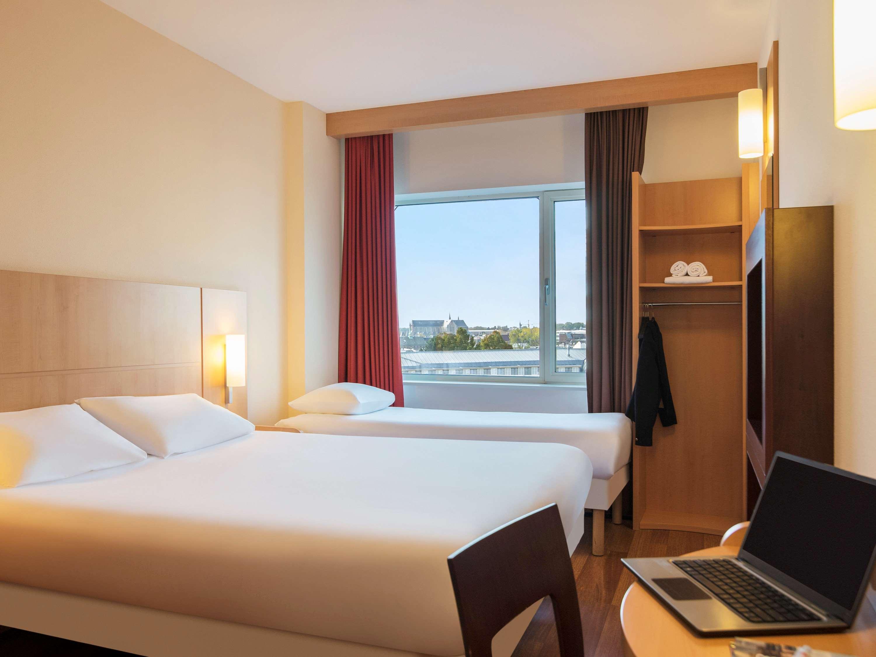 Ibis Centre 3*