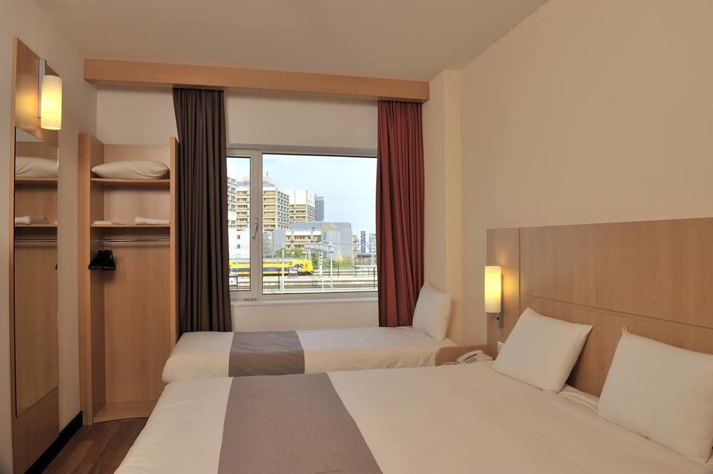 Ibis Centre Hotel 3*