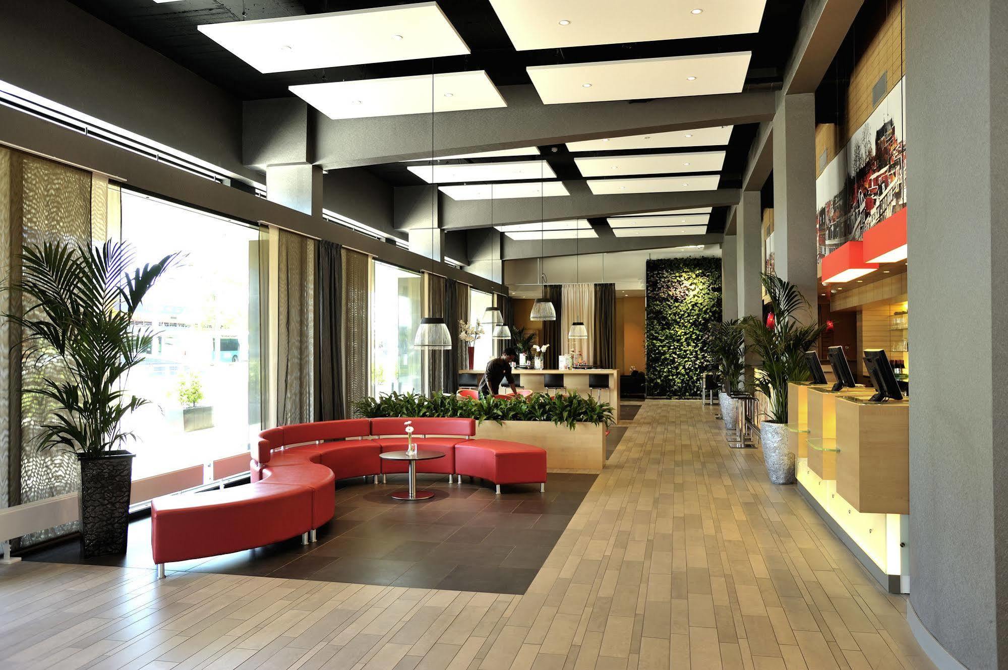Ibis Centre Hotel 3*
