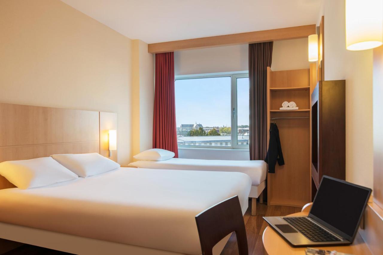 Ibis Centre Hotel 3*